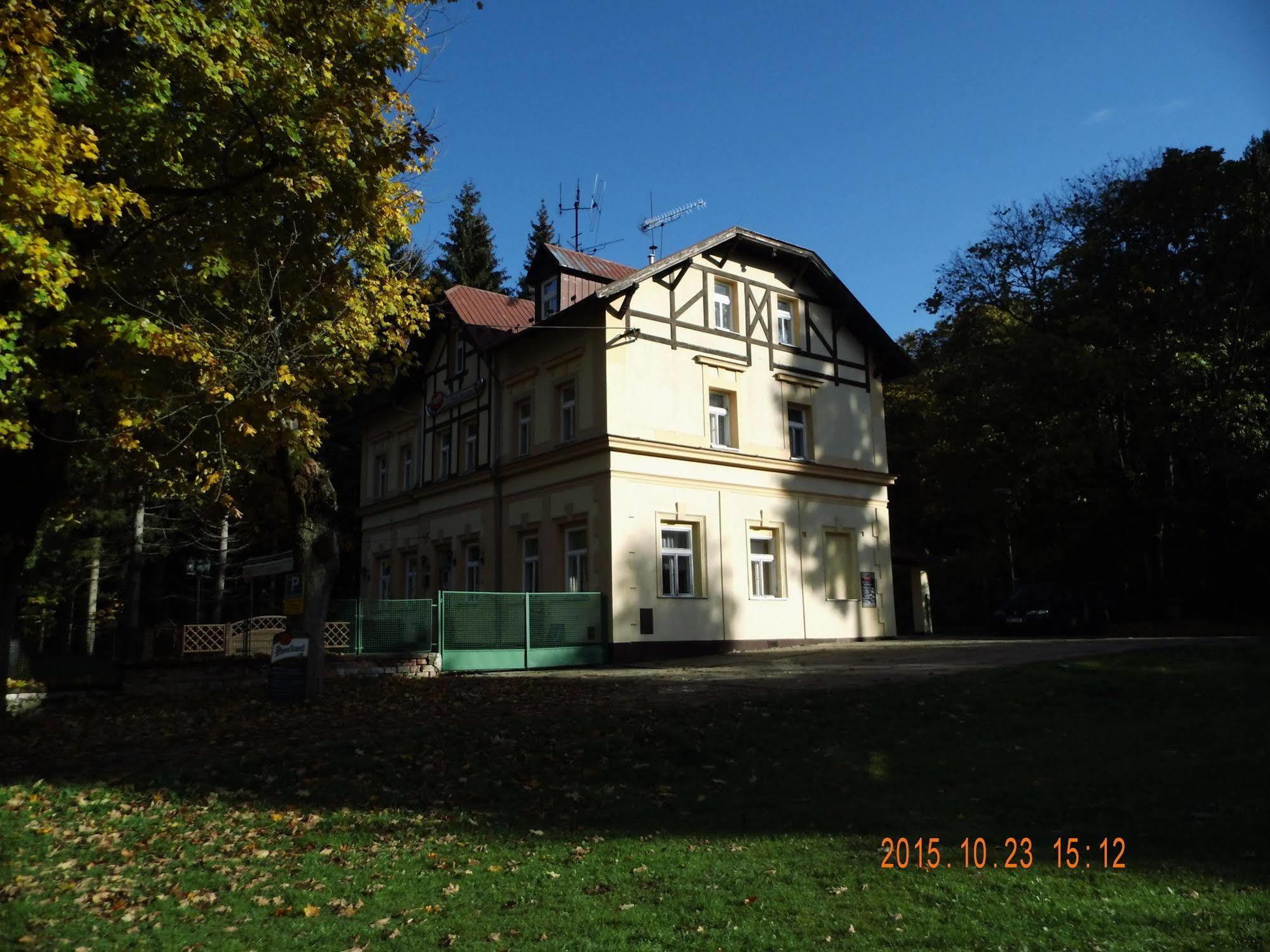 Pension Villa Berolina Mariánské Lázně Extérieur photo